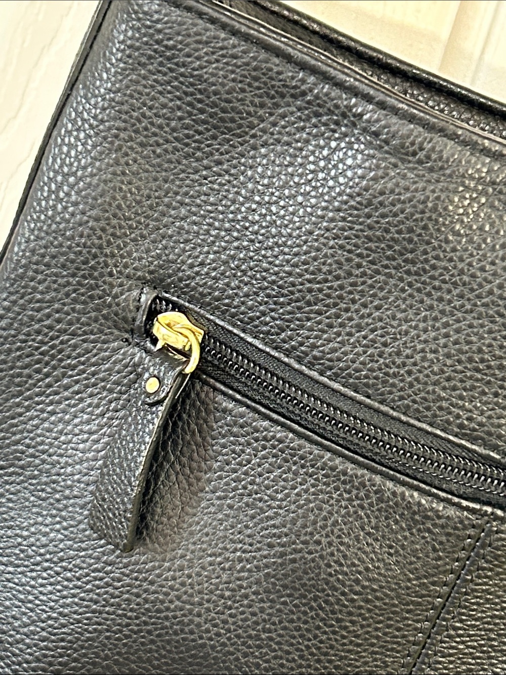 Giani Bernini Black Pebbled Leather Shoulder Bag with Gold Horsebit Accent - Picture 10 of 14